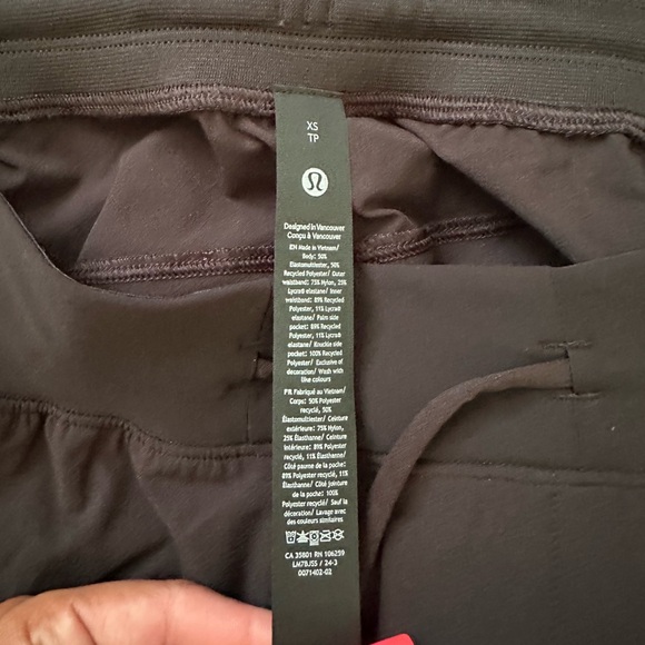 Men’s Lululemon athletica Black Zeroed In Shorts - Picture 5 of 6